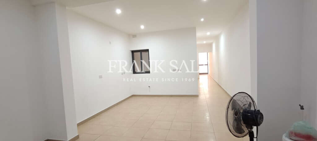 Gzira, 2 Bedrooms Bedrooms, ,For Sale,FRSA-925953