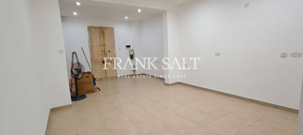 Gzira, 2 Bedrooms Bedrooms, ,For Sale,FRSA-925953