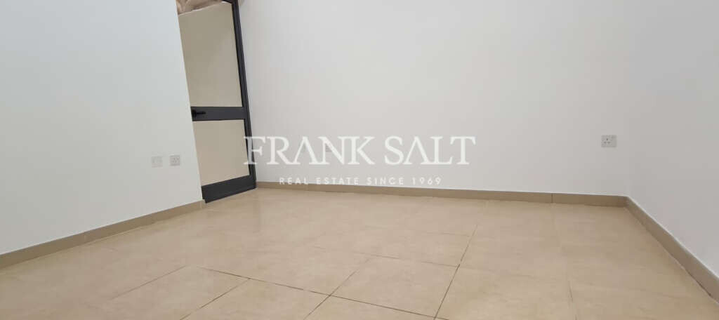 Gzira, 2 Bedrooms Bedrooms, ,For Sale,FRSA-925953