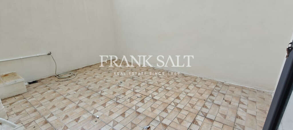 Gzira, 2 Bedrooms Bedrooms, ,For Sale,FRSA-925953