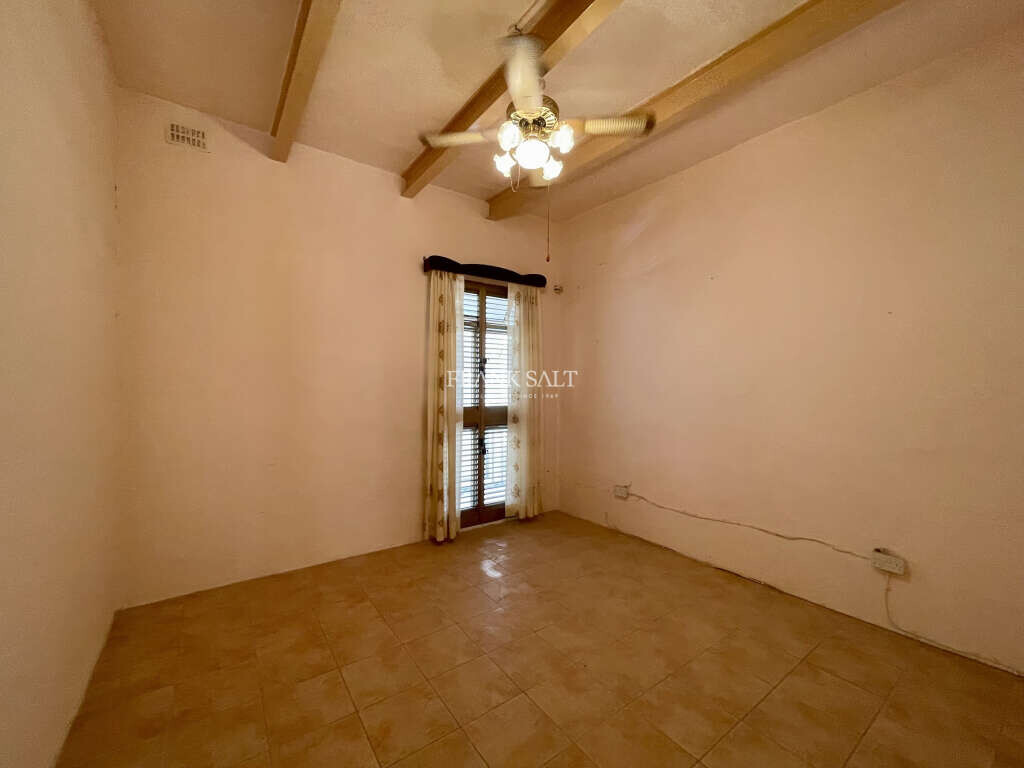 Vittoriosa, 3 Bedrooms Bedrooms, ,For Sale,FRSA-752734