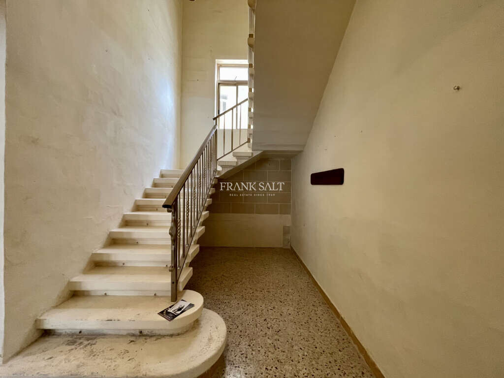 Vittoriosa, 3 Bedrooms Bedrooms, ,For Sale,FRSA-752734