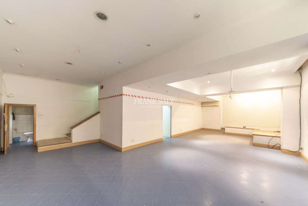 Floriana, 12 Bedrooms Bedrooms, ,4 BathroomsBathrooms,For Sale,FRSA-925721