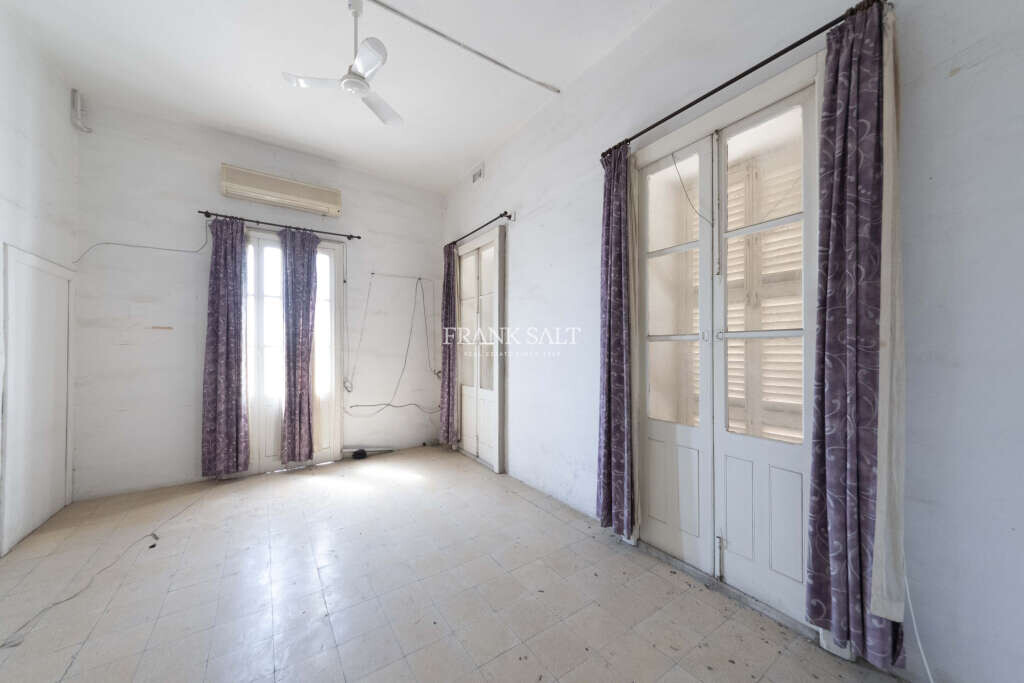 Floriana, 12 Bedrooms Bedrooms, ,4 BathroomsBathrooms,For Sale,FRSA-925721