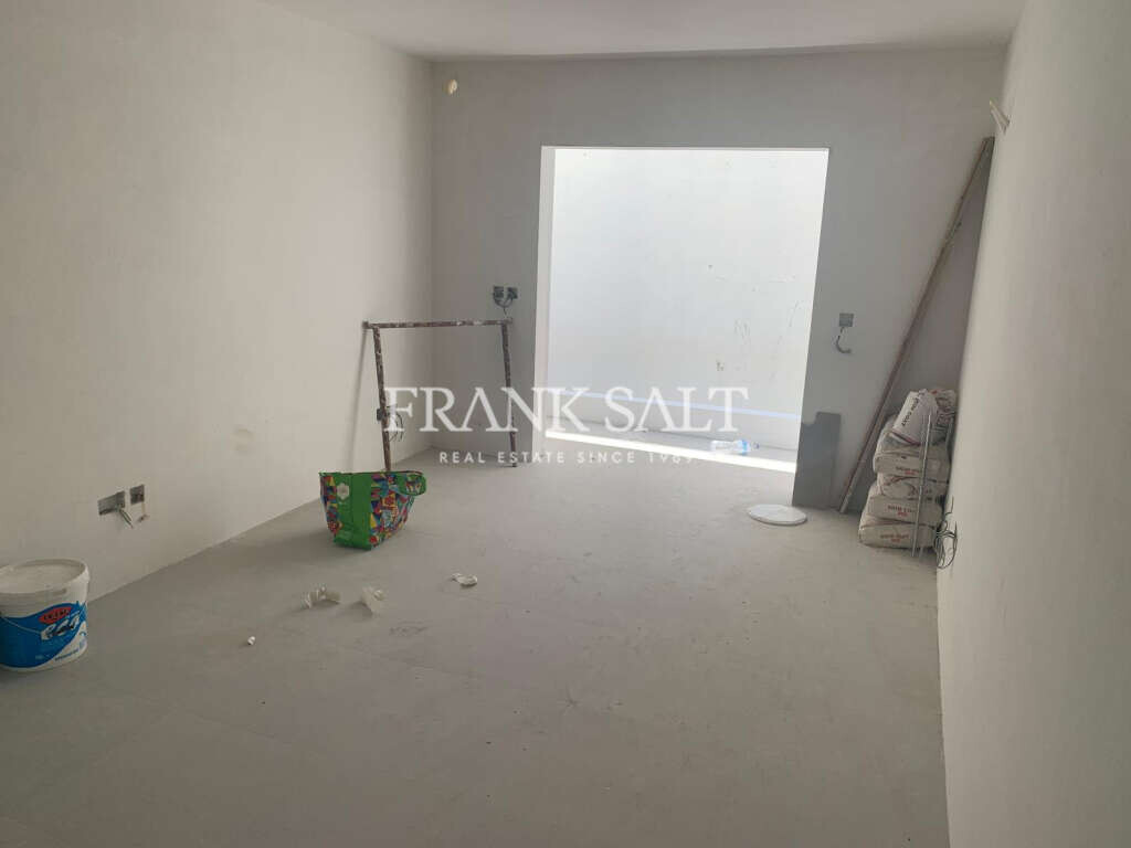Gzira, 1 Bedroom Bedrooms, ,1 BathroomBathrooms,For Sale,FRSA-925759
