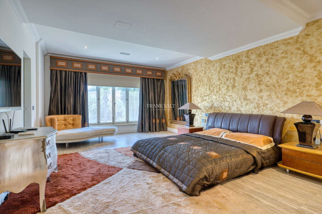 Mosta, 4 Bedrooms Bedrooms, ,3 BathroomsBathrooms,For Sale,FRSA-925768