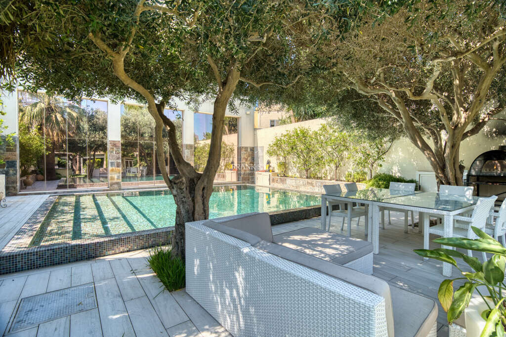 Mosta, 4 Bedrooms Bedrooms, ,3 BathroomsBathrooms,For Sale,FRSA-925768