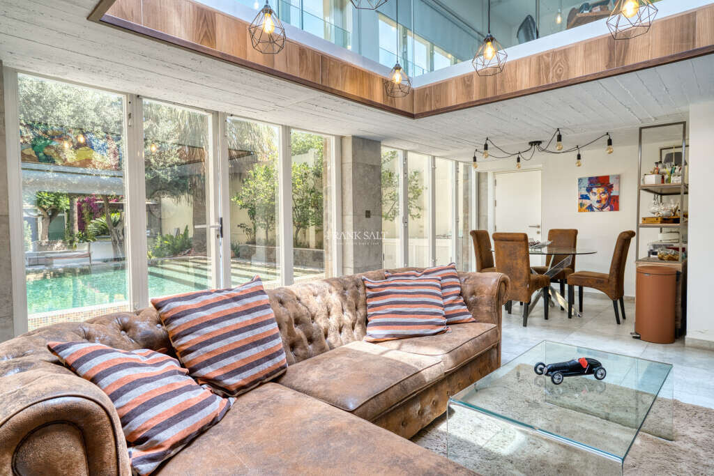 Mosta, 4 Bedrooms Bedrooms, ,3 BathroomsBathrooms,For Sale,FRSA-925768