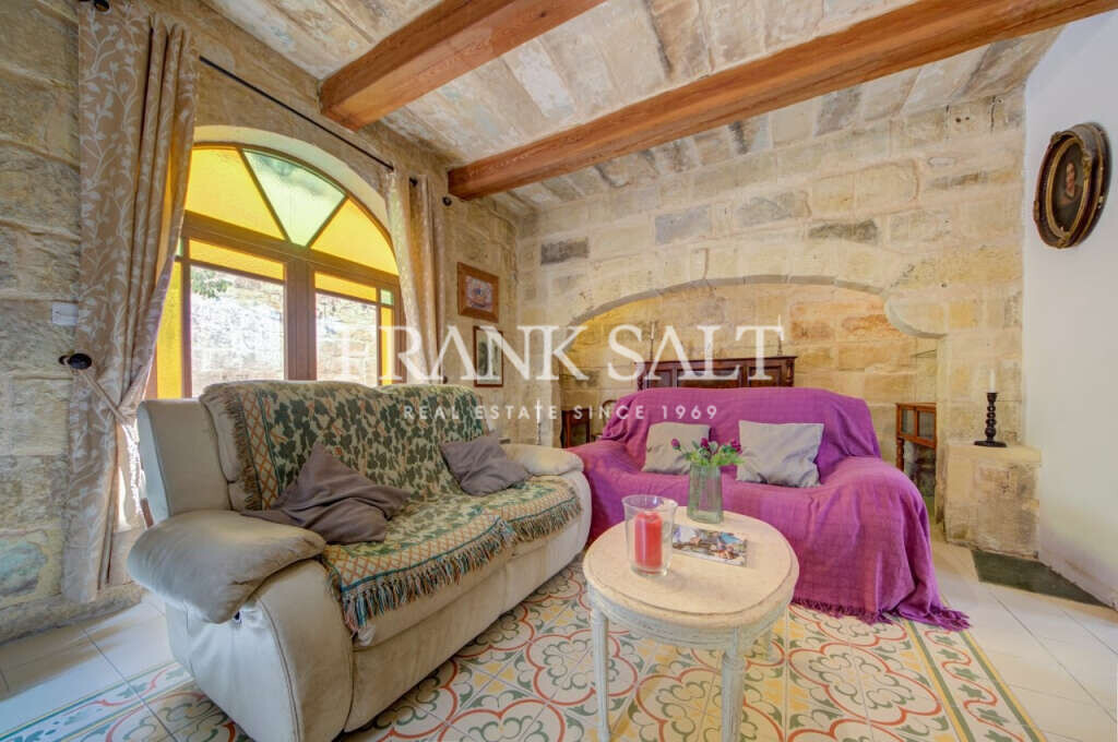 Attard, 3 Bedrooms Bedrooms, ,3 BathroomsBathrooms,For Sale,FRSA-922936