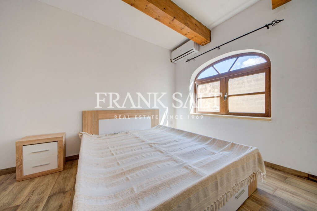 Attard, 3 Bedrooms Bedrooms, ,3 BathroomsBathrooms,For Sale,FRSA-922936