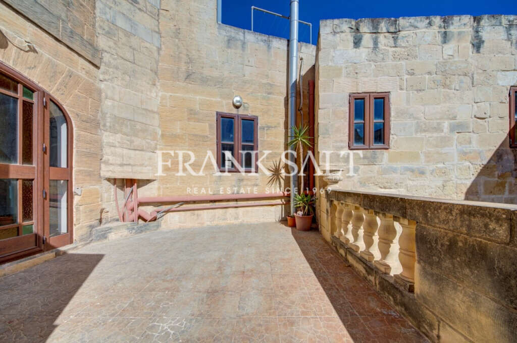 Attard, 3 Bedrooms Bedrooms, ,3 BathroomsBathrooms,For Sale,FRSA-922936