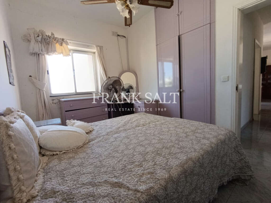 Mellieha, 3 Bedrooms Bedrooms, ,1 BathroomBathrooms,For Sale,FRSA-921409