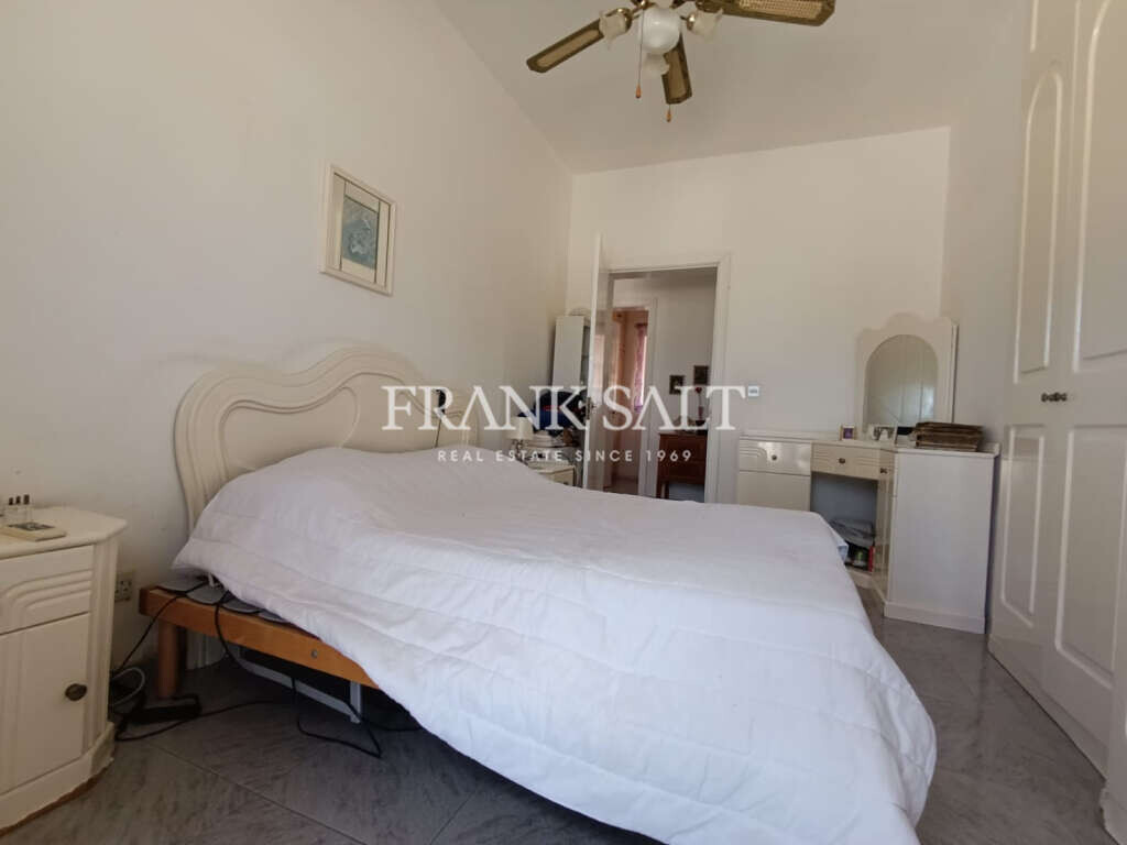 Mellieha, 3 Bedrooms Bedrooms, ,1 BathroomBathrooms,For Sale,FRSA-921409