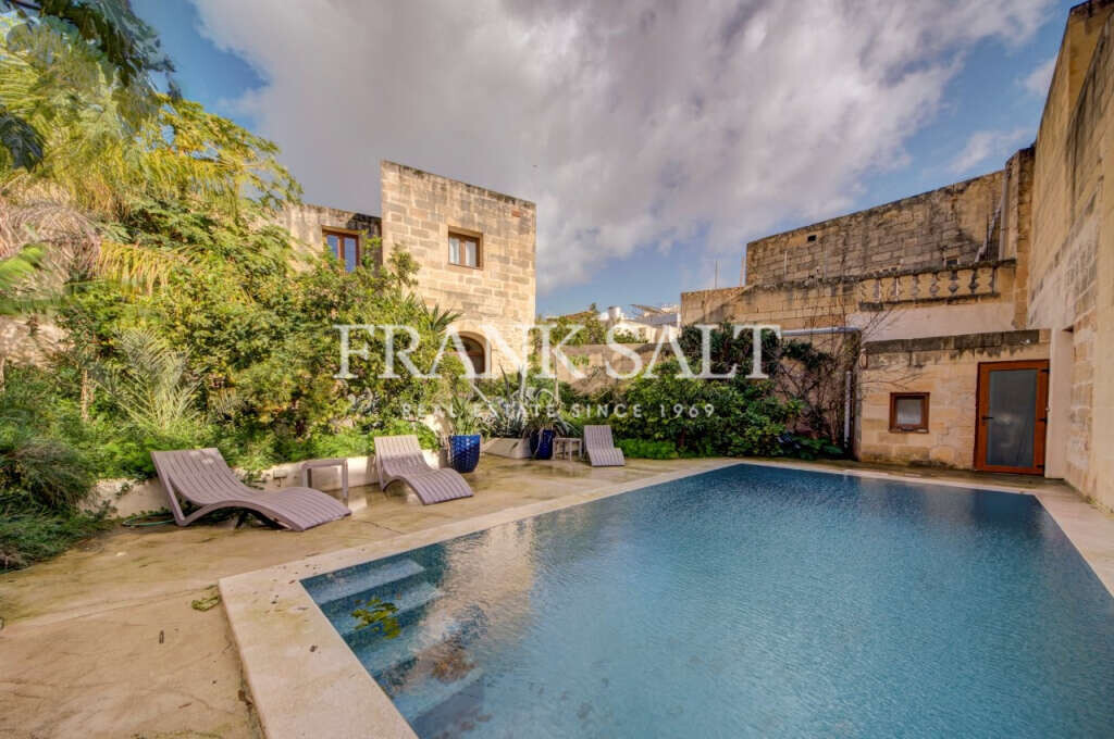 Birkirkara, 9 Bedrooms Bedrooms, ,6 BathroomsBathrooms,For Sale,FRSA-924887