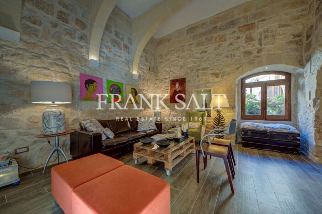 Birkirkara, 9 Bedrooms Bedrooms, ,6 BathroomsBathrooms,For Sale,FRSA-924887