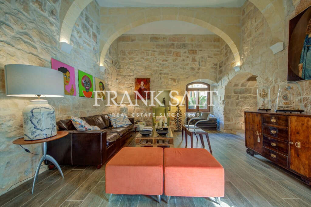 Birkirkara, 9 Bedrooms Bedrooms, ,6 BathroomsBathrooms,For Sale,FRSA-924887