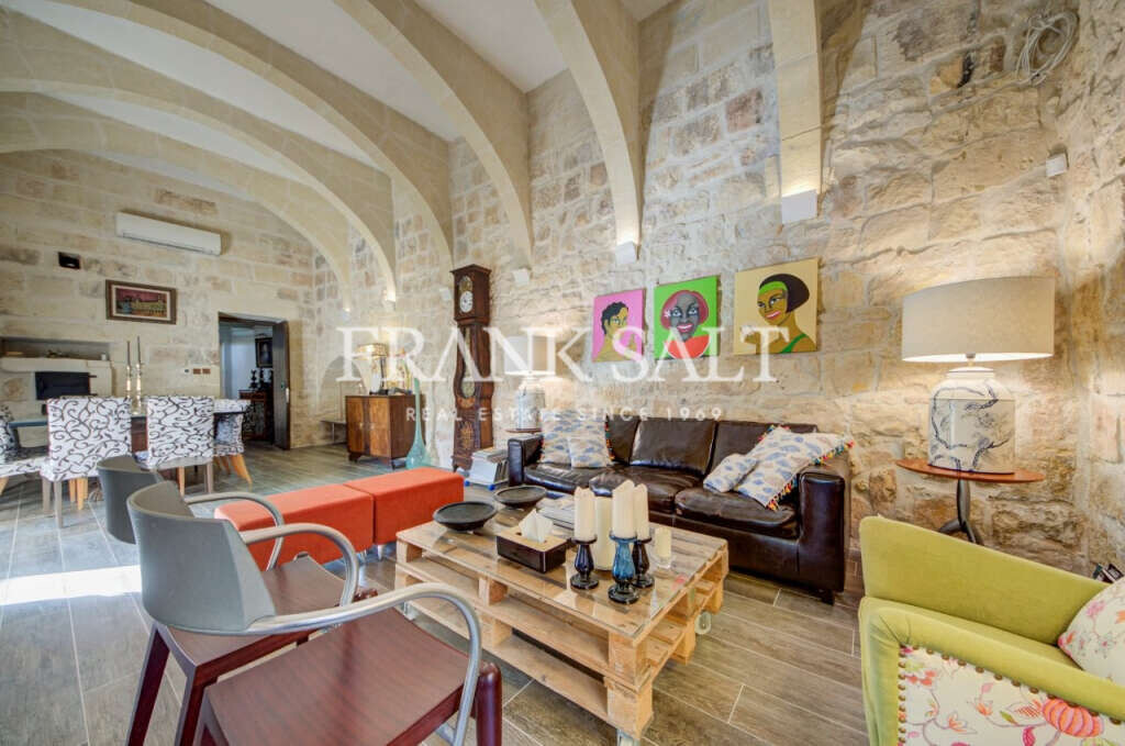 Birkirkara, 9 Bedrooms Bedrooms, ,6 BathroomsBathrooms,For Sale,FRSA-924887