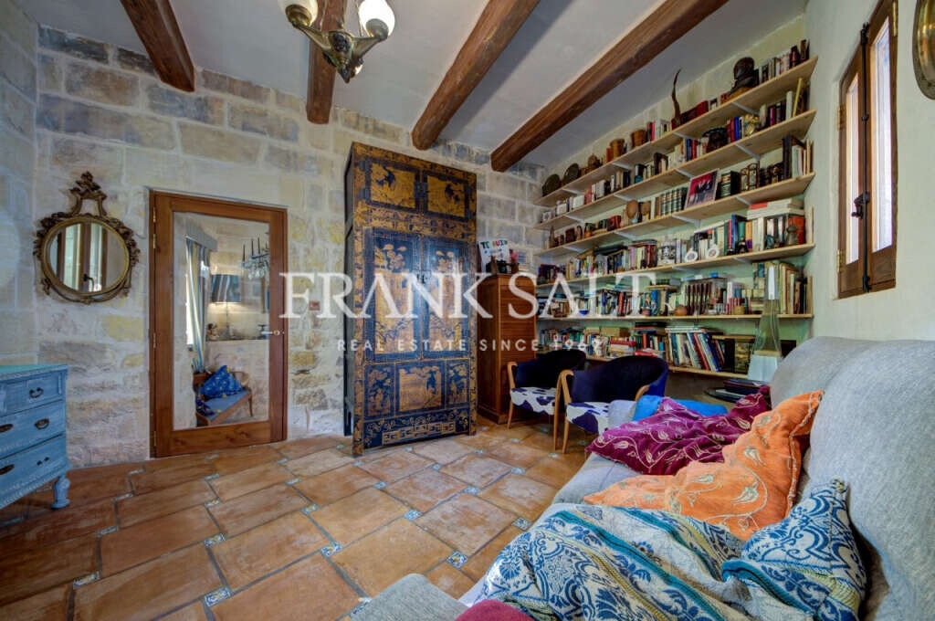 Birkirkara, 9 Bedrooms Bedrooms, ,6 BathroomsBathrooms,For Sale,FRSA-924887