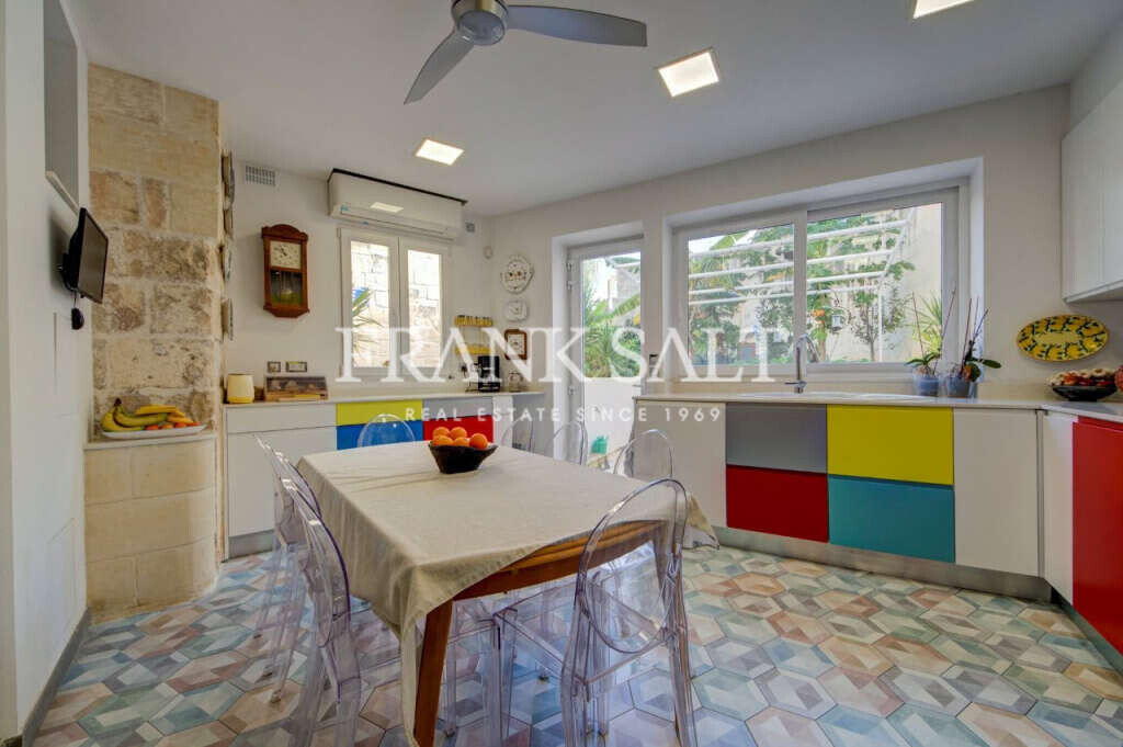 Birkirkara, 9 Bedrooms Bedrooms, ,6 BathroomsBathrooms,For Sale,FRSA-924887