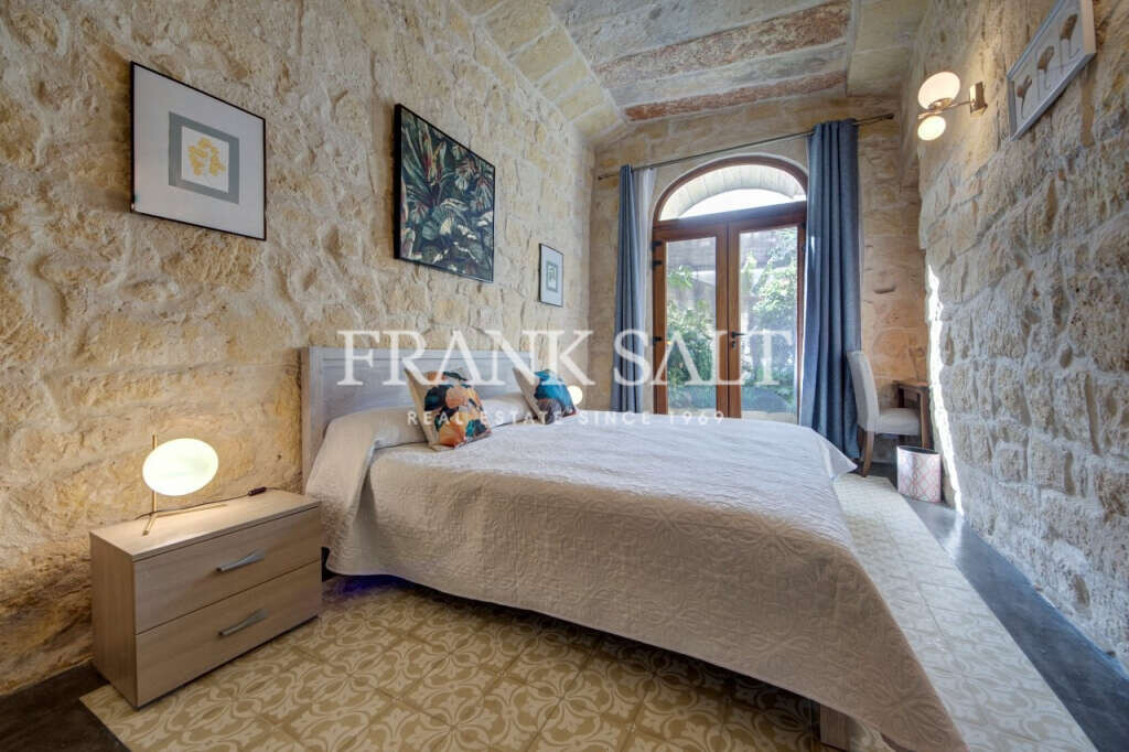 Birkirkara, 9 Bedrooms Bedrooms, ,6 BathroomsBathrooms,For Sale,FRSA-924887
