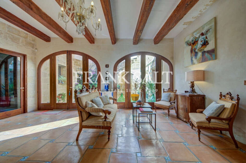 Birkirkara, 9 Bedrooms Bedrooms, ,6 BathroomsBathrooms,For Sale,FRSA-924887