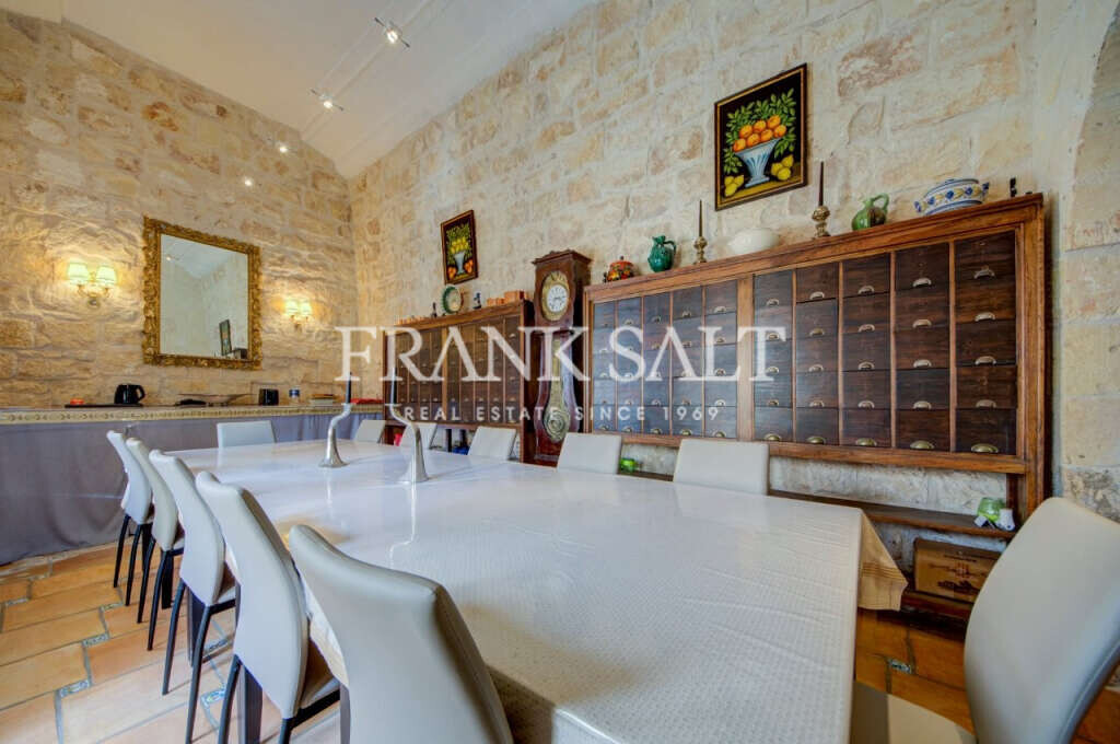 Birkirkara, 9 Bedrooms Bedrooms, ,6 BathroomsBathrooms,For Sale,FRSA-924887