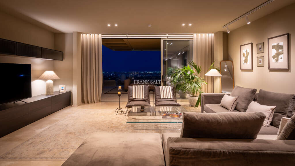 Rabat, 3 Bedrooms Bedrooms, ,3 BathroomsBathrooms,For Sale,FRSA-916774