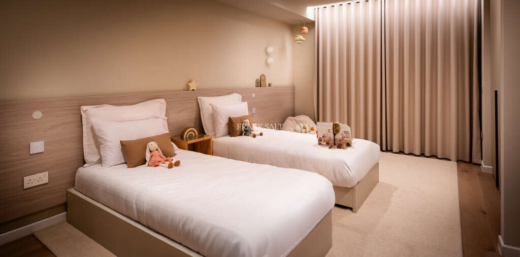 Rabat, 3 Bedrooms Bedrooms, ,3 BathroomsBathrooms,For Sale,FRSA-916774