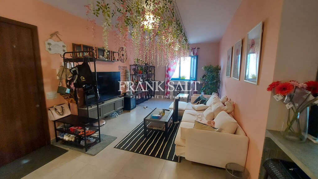 Santa Venera, 3 Bedrooms Bedrooms, ,For Sale,FRSA-321137