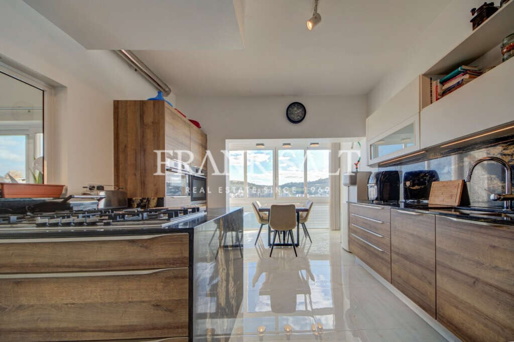 Xemxija, 2 Bedrooms Bedrooms, ,1 BathroomBathrooms,For Sale,FRSA-925216