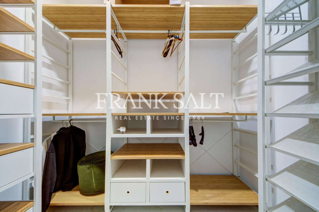 Xemxija, 2 Bedrooms Bedrooms, ,1 BathroomBathrooms,For Sale,FRSA-925216