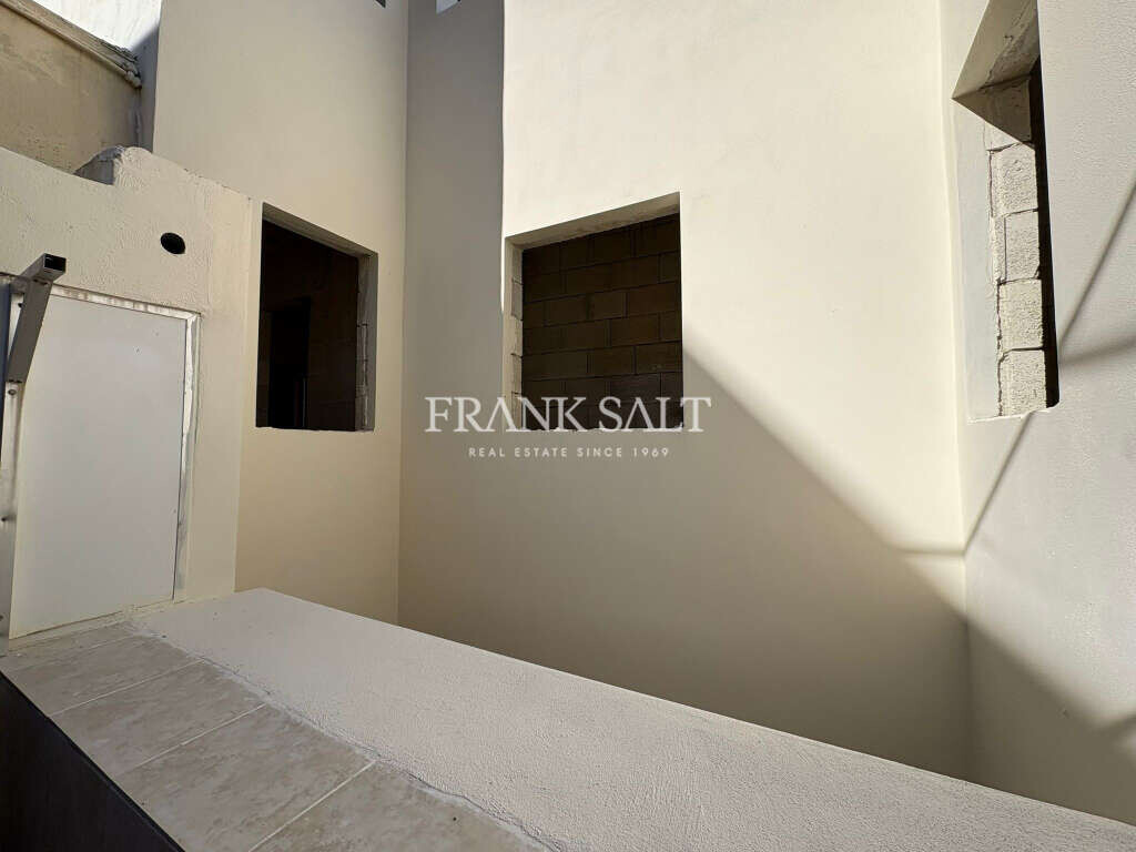 Pieta, 3 Bedrooms Bedrooms, ,For Sale,FRSA-925363