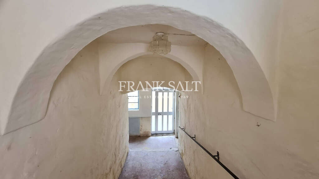 Mellieha, 3 Bedrooms Bedrooms, ,2 BathroomsBathrooms,For Sale,FRSA-511154