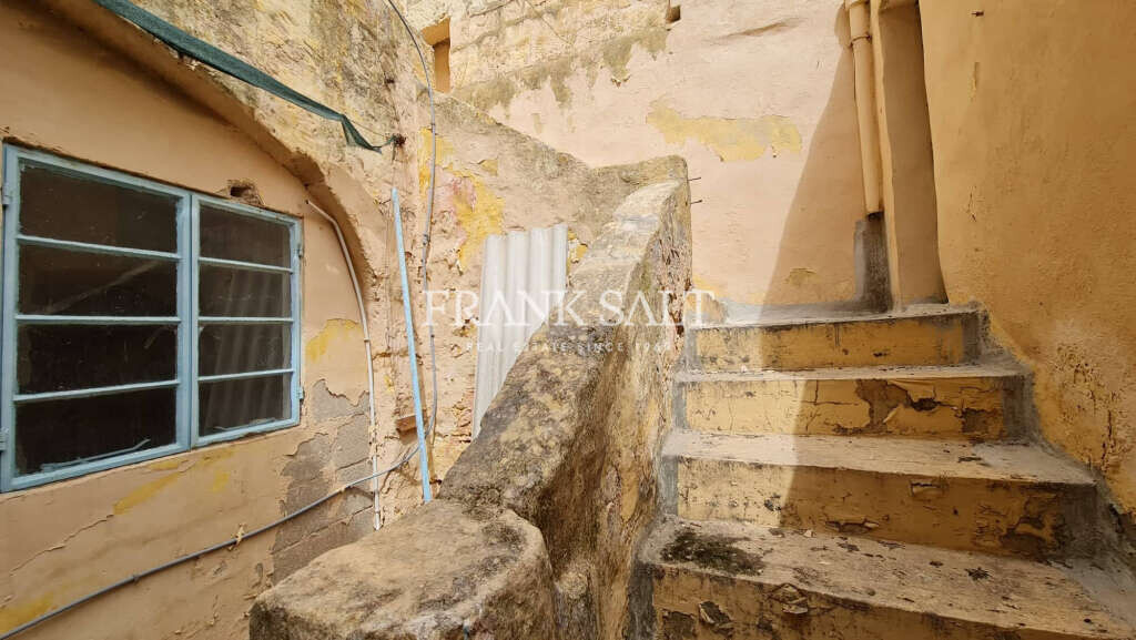 Mellieha, 3 Bedrooms Bedrooms, ,2 BathroomsBathrooms,For Sale,FRSA-511154