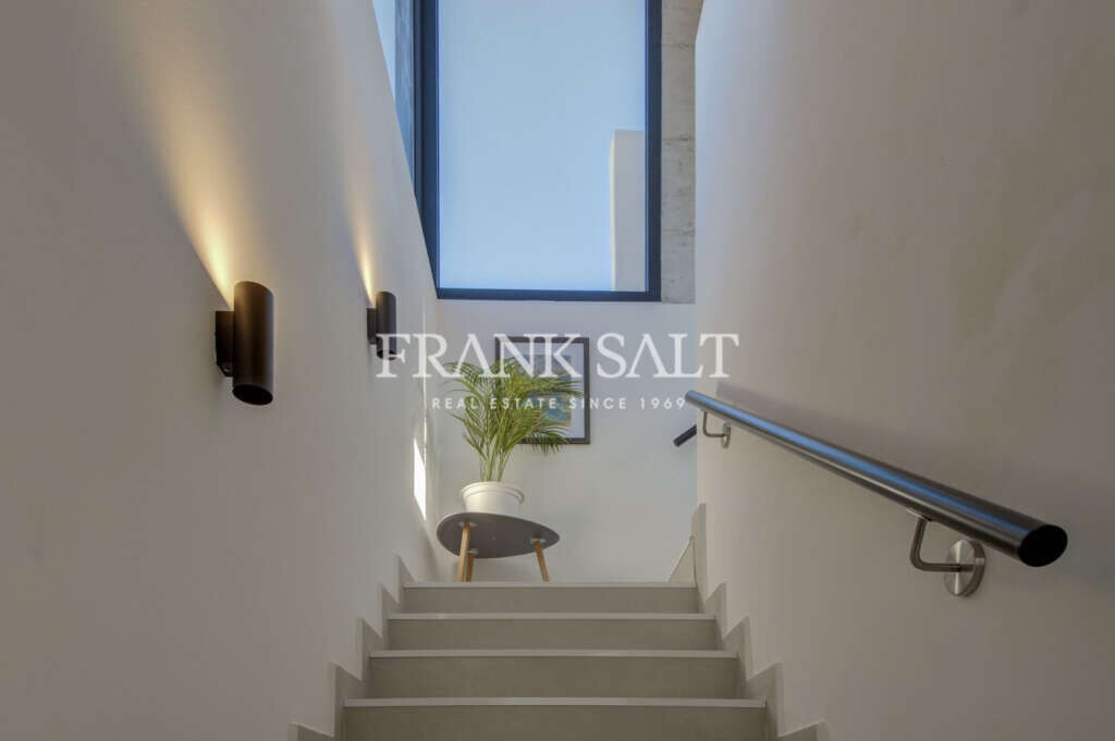 Mosta, 4 Bedrooms Bedrooms, ,2 BathroomsBathrooms,For Sale,FRSA-925521