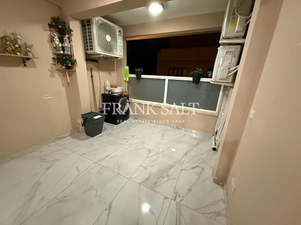 Zebbiegh, 3 Bedrooms Bedrooms, ,1 BathroomBathrooms,For Sale,FRSA-925530