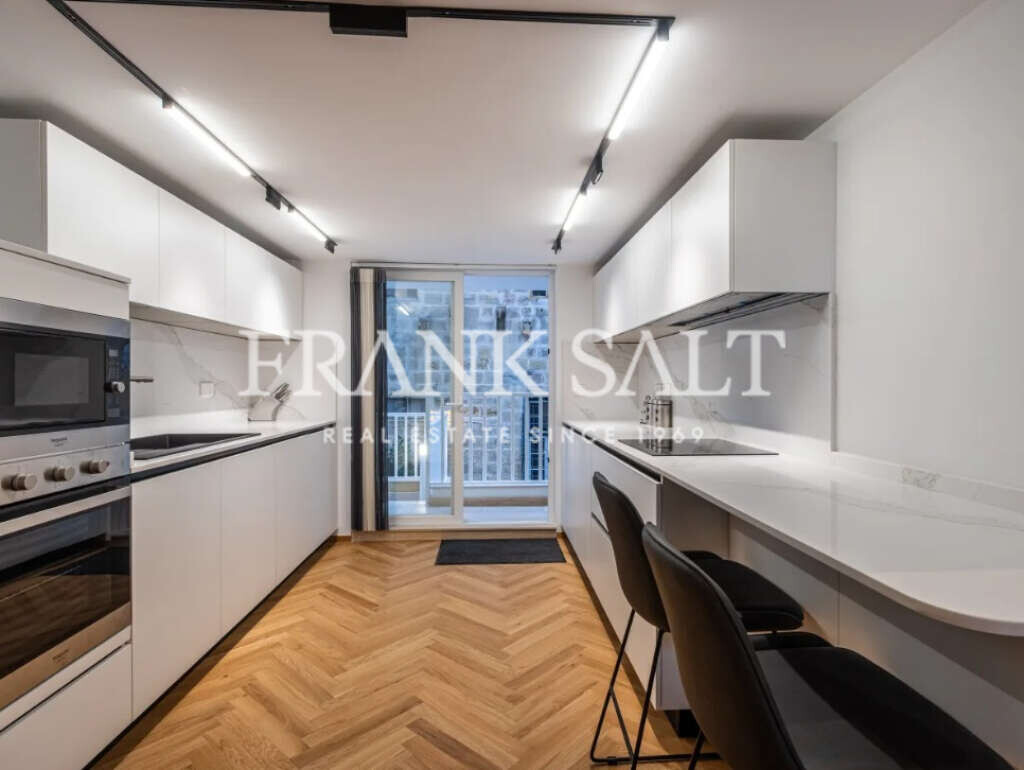 Floriana, 3 Bedrooms Bedrooms, ,2 BathroomsBathrooms,For Sale,FRSA-925593