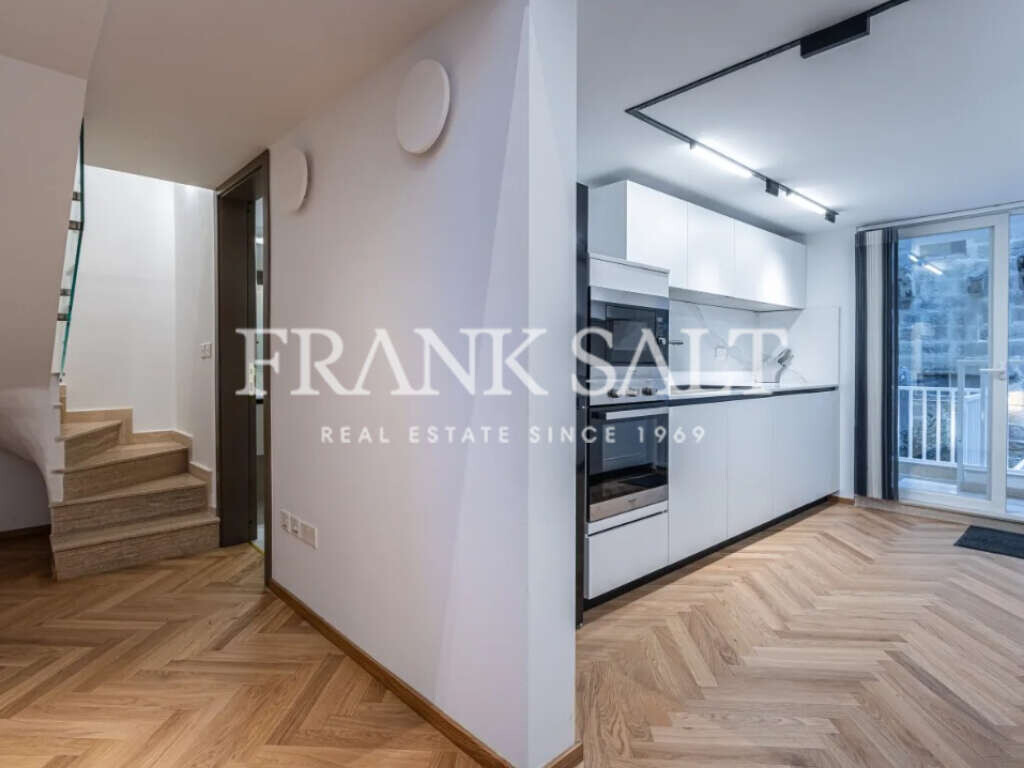 Floriana, 3 Bedrooms Bedrooms, ,2 BathroomsBathrooms,For Sale,FRSA-925593