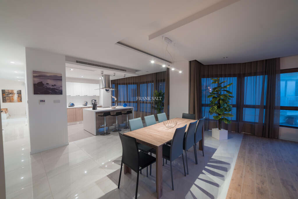 Sliema, 3 Bedrooms Bedrooms, ,1 BathroomBathrooms,For Sale,FRSA-913683