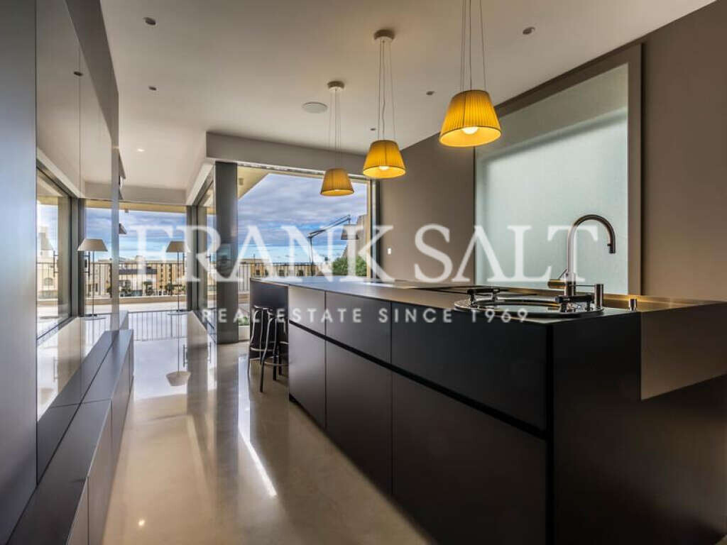 Portomaso, 3 Bedrooms Bedrooms, ,For Sale,FRSA-041536