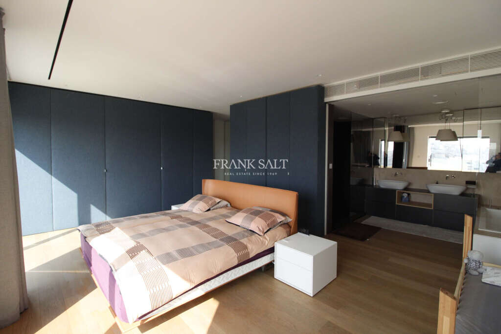 Portomaso, 3 Bedrooms Bedrooms, ,For Sale,FRSA-041536