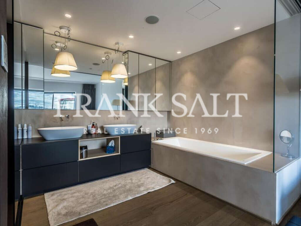 Portomaso, 3 Bedrooms Bedrooms, ,For Sale,FRSA-041536