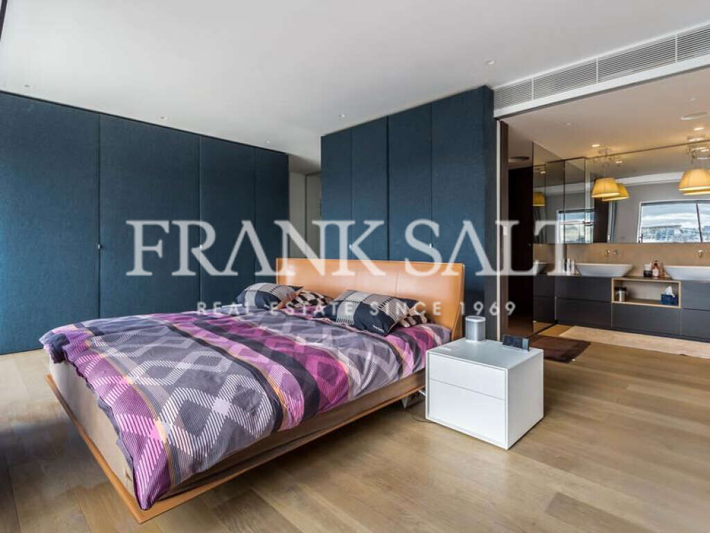 Portomaso, 3 Bedrooms Bedrooms, ,For Sale,FRSA-041536