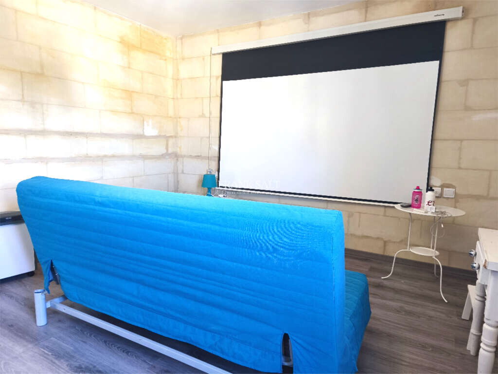 Birkirkara, 2 Bedrooms Bedrooms, ,1 BathroomBathrooms,For Sale,FRSA-925389