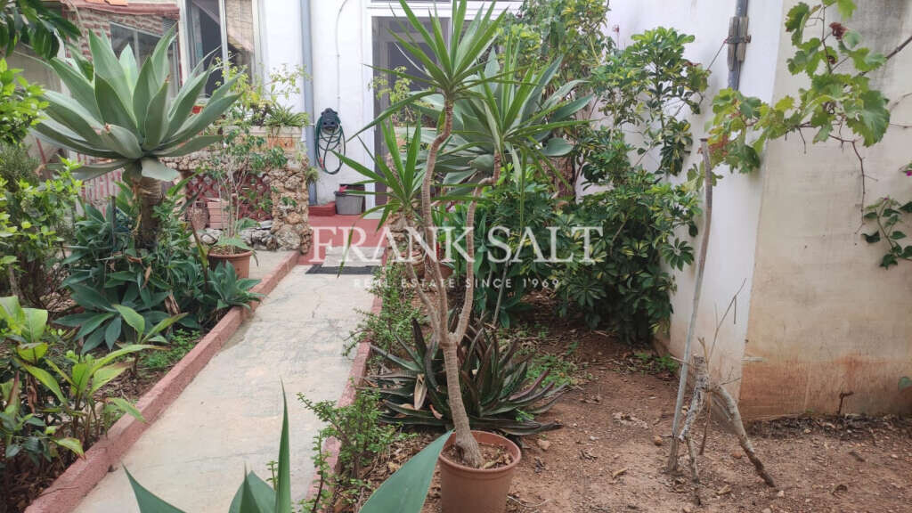 Balzan, 3 Bedrooms Bedrooms, ,1 BathroomBathrooms,For Sale,FRSA-353059