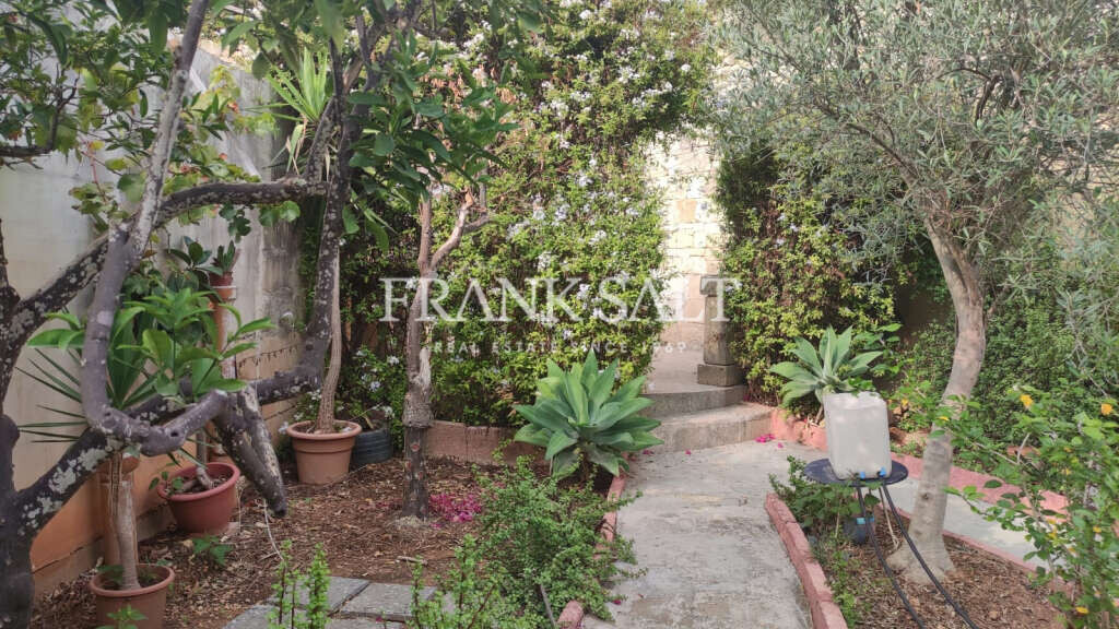 Balzan, 3 Bedrooms Bedrooms, ,1 BathroomBathrooms,For Sale,FRSA-353059