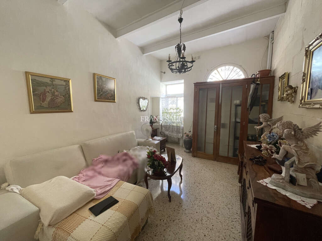 Siggiewi, 4 Bedrooms Bedrooms, ,2 BathroomsBathrooms,For Sale,FRSA-922133