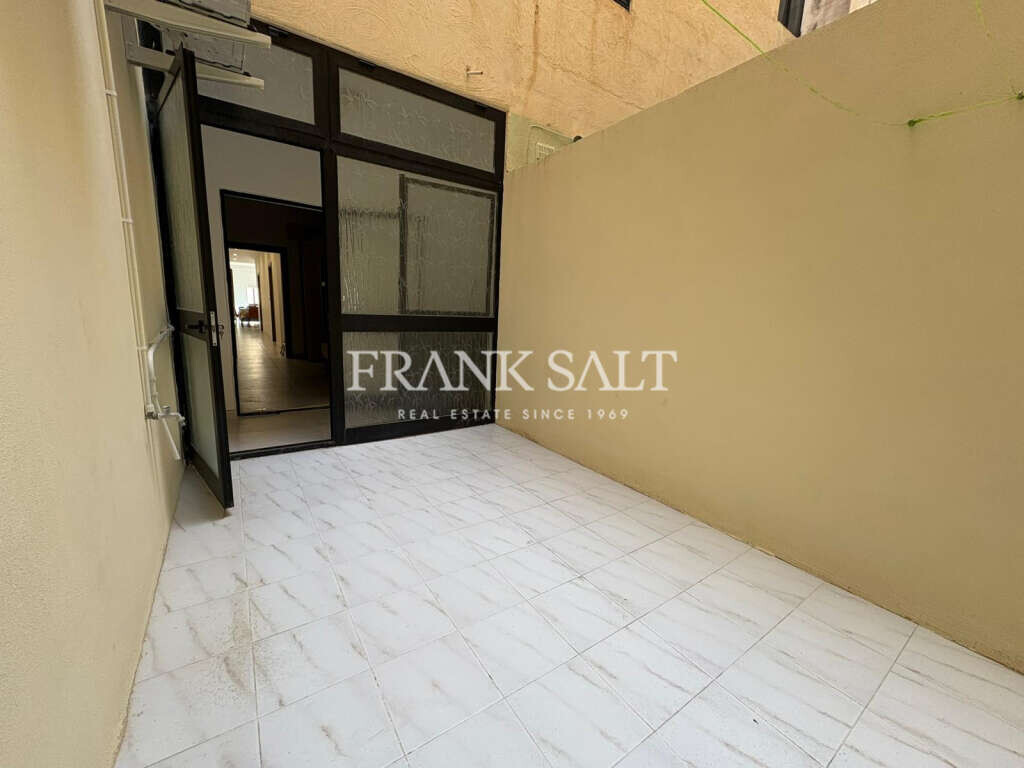 Marsascala, 3 Bedrooms Bedrooms, ,2 BathroomsBathrooms,For Sale,FRSA-925408