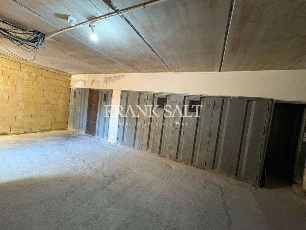 Marsascala, 3 Bedrooms Bedrooms, ,2 BathroomsBathrooms,For Sale,FRSA-925408