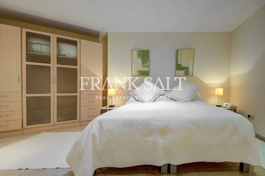 Portomaso, 3 Bedrooms Bedrooms, ,3 BathroomsBathrooms,For Sale,FRSA-925385